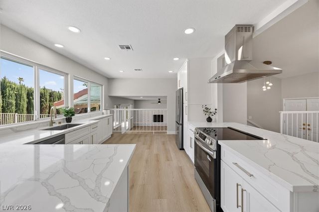 5422 Holbrook Drive, Las Vegas, NV 89103