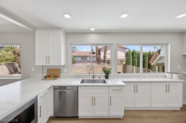 5422 Holbrook Drive, Las Vegas, NV 89103