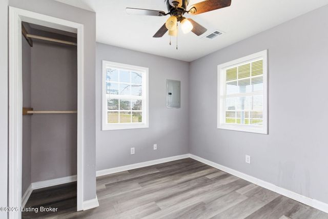 3706 Kramers Ln, Louisville, KY 40216