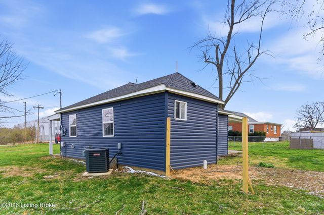 3706 Kramers Ln, Louisville, KY 40216