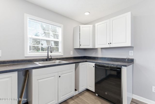 3706 Kramers Ln, Louisville, KY 40216