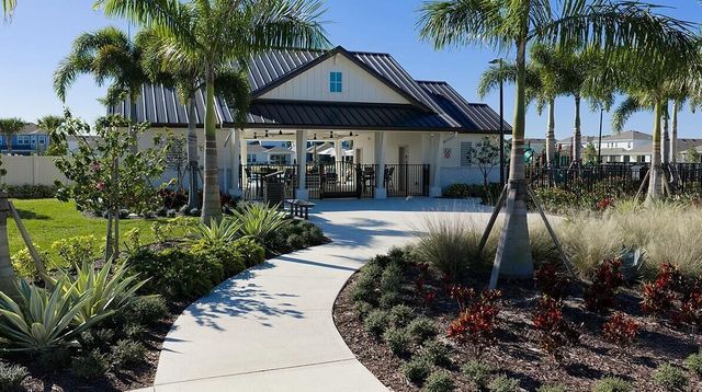653 SE Ranch Oak Circle, Port St. Lucie, FL 34984