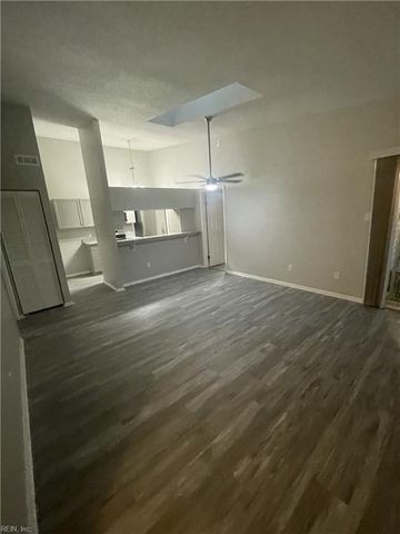 611 Bluff CT, Virginia Beach, VA 23462