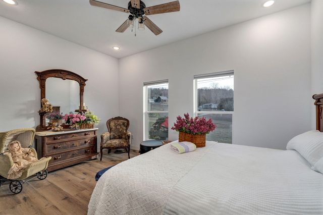 54 South Street, Cape Fair, MO 65624