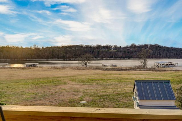 54 South Street, Cape Fair, MO 65624