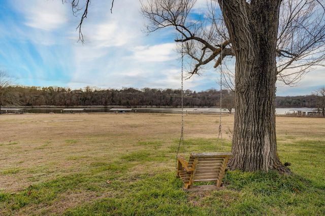 54 South Street, Cape Fair, MO 65624