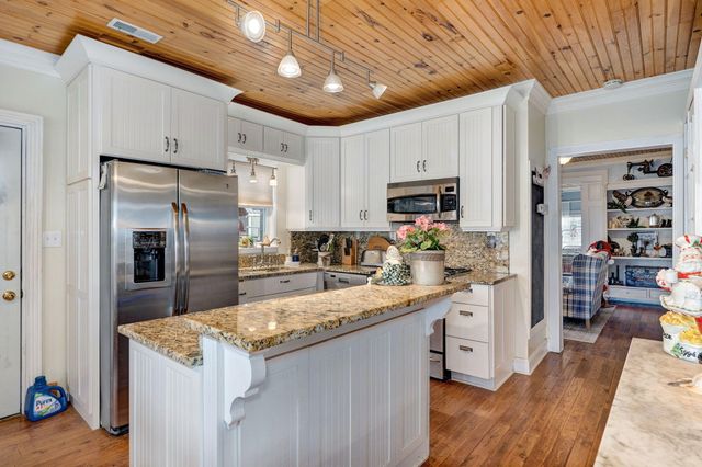 54 South Street, Cape Fair, MO 65624