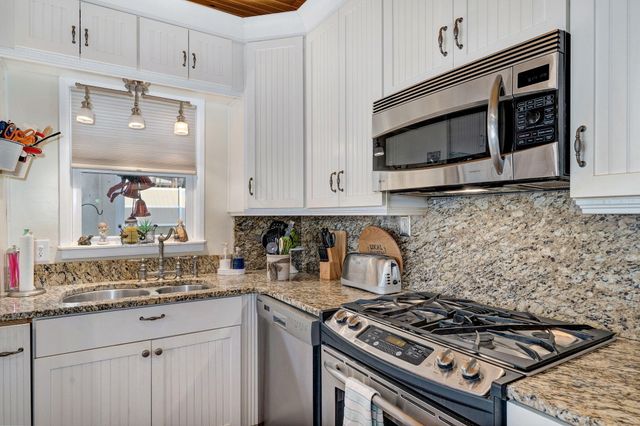 54 South Street, Cape Fair, MO 65624