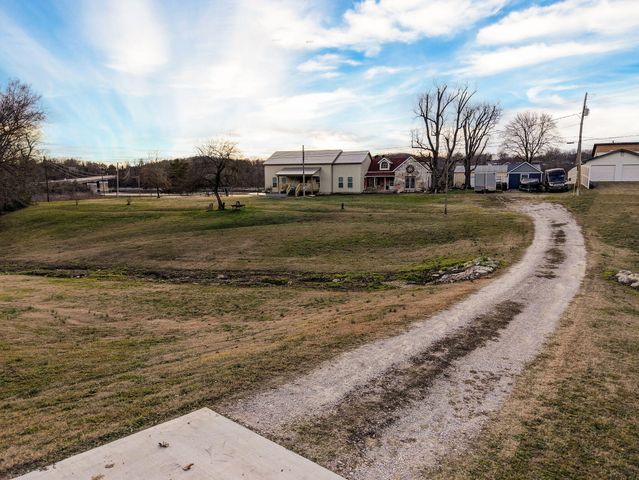 54 South Street, Cape Fair, MO 65624