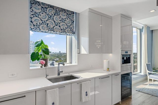 3730 N Ocean Drive 9d, Singer Island, FL 33404