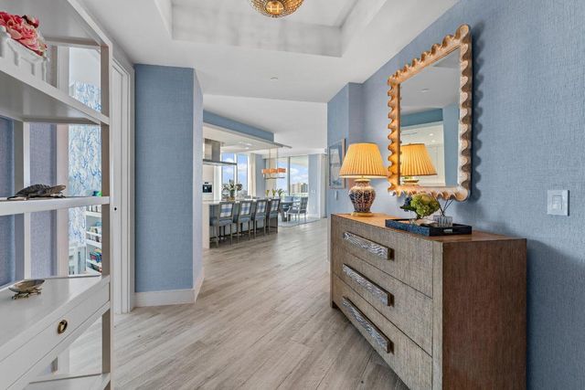 3730 N Ocean Drive 9d, Singer Island, FL 33404