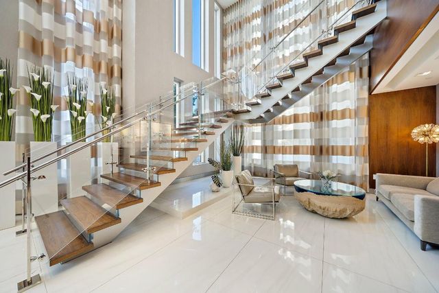 3730 N Ocean Drive 9d, Singer Island, FL 33404