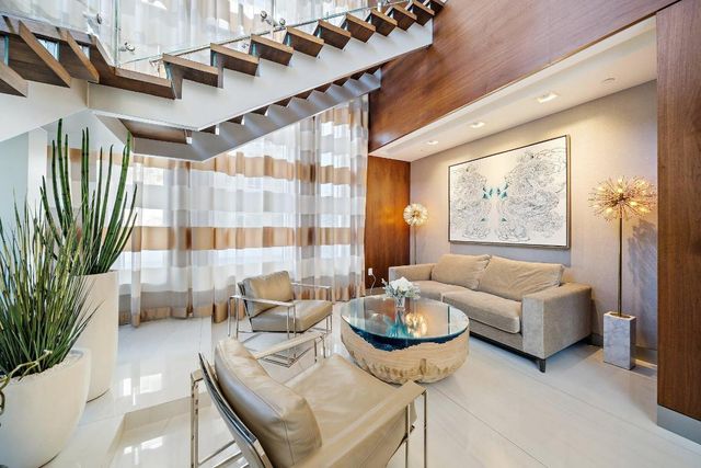 3730 N Ocean Drive 9d, Singer Island, FL 33404