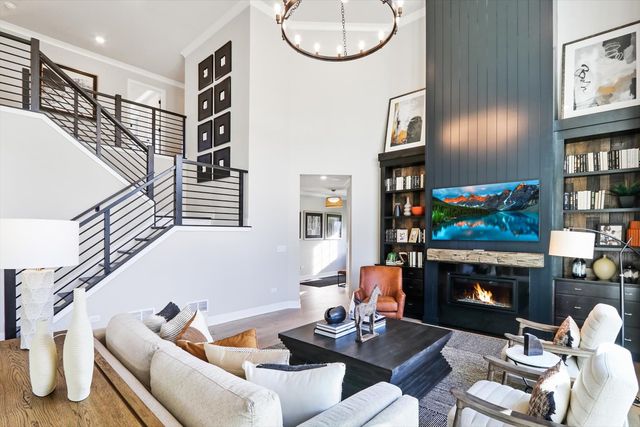 160 39th Street, Downers Grove, IL 60515