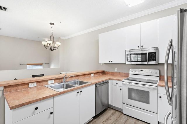 115 Lighthouse Circle C, Tequesta, FL 33469