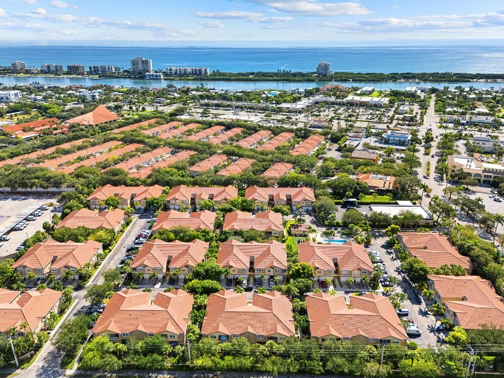 115 Lighthouse Circle C, Tequesta, FL 33469