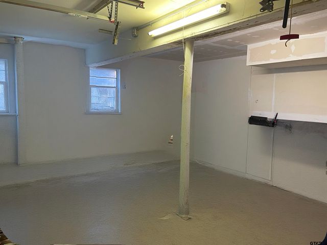 3300 Brookside Dr, Tyler, TX 75701