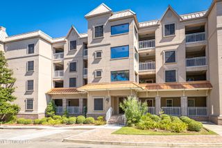 425 Elegans Court, Ocean Springs, MS 39564