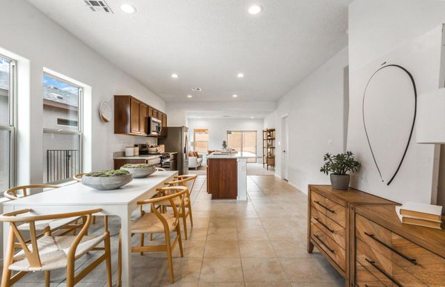 271 Prism Avenue SW, Rio Rancho, NM 87124