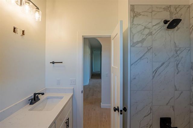 10621 Two Lakes Drive, Yukon, OK 73099