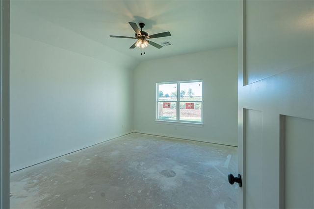 10621 Two Lakes Drive, Yukon, OK 73099