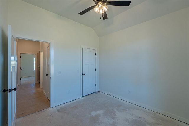 10621 Two Lakes Drive, Yukon, OK 73099