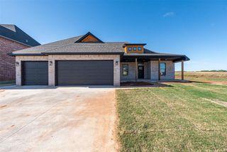 10621 Two Lakes Drive, Yukon, OK 73099