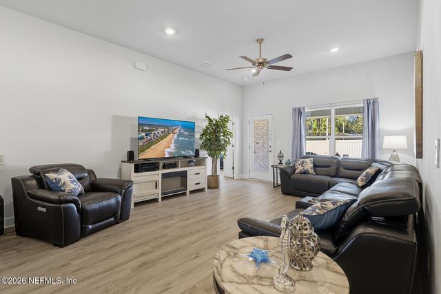 38 SEDERHOLM Path, Palm Coast, FL 32164