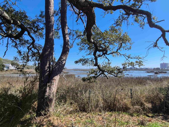 708 Creek Front Rd., North Myrtle Beach, SC 29582