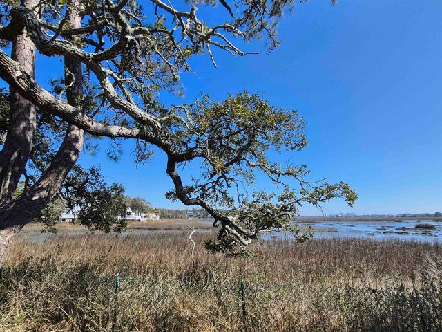 708 Creek Front Rd., North Myrtle Beach, SC 29582