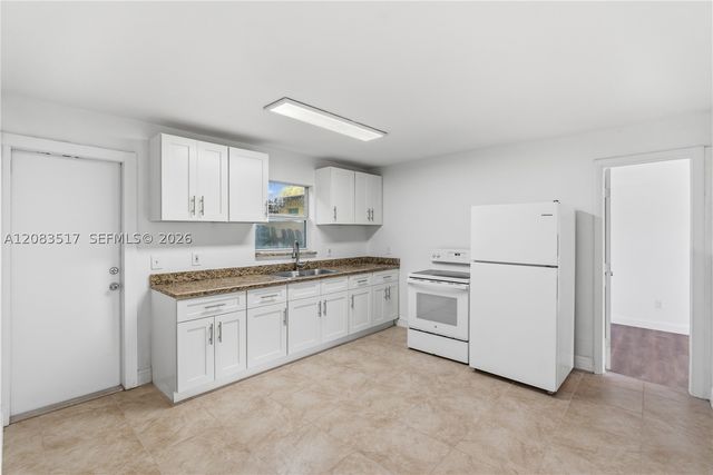 16860 NE 3rd Ct, North Miami Beach, FL 33162