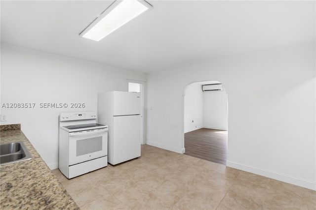 16860 NE 3rd Ct, North Miami Beach, FL 33162