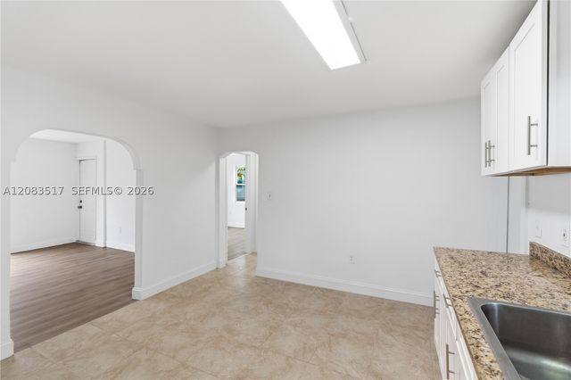 16860 NE 3rd Ct, North Miami Beach, FL 33162