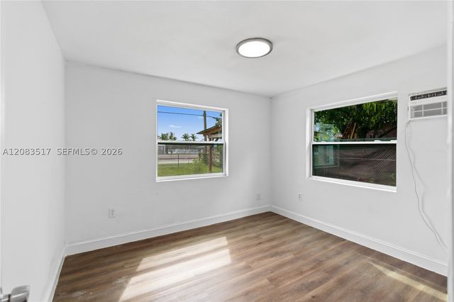 16860 NE 3rd Ct, North Miami Beach, FL 33162
