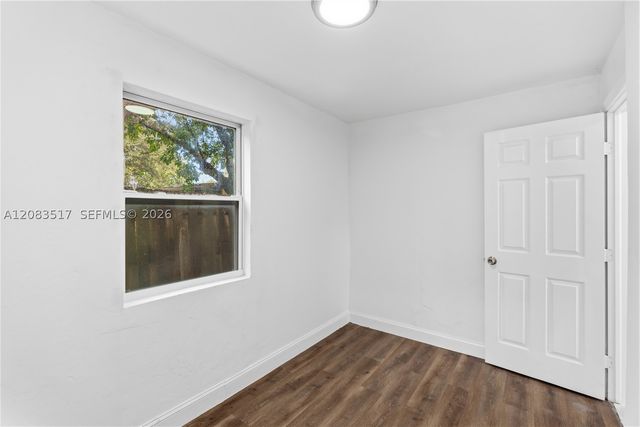 16860 NE 3rd Ct, North Miami Beach, FL 33162