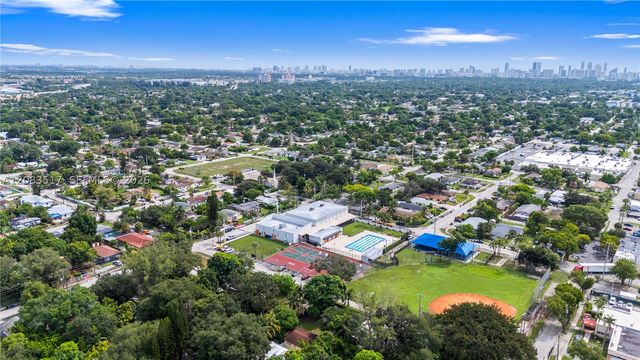 16860 NE 3rd Ct, North Miami Beach, FL 33162
