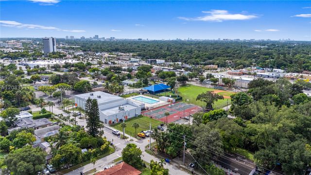16860 NE 3rd Ct, North Miami Beach, FL 33162