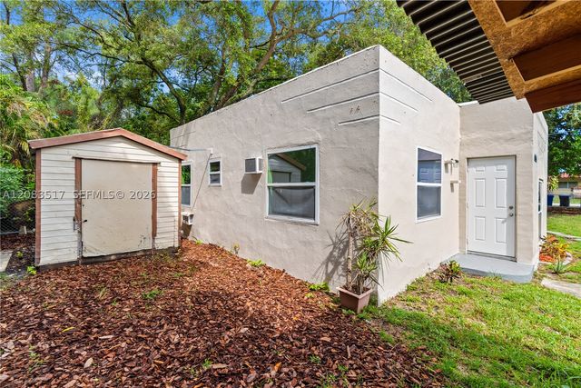 16860 NE 3rd Ct, North Miami Beach, FL 33162