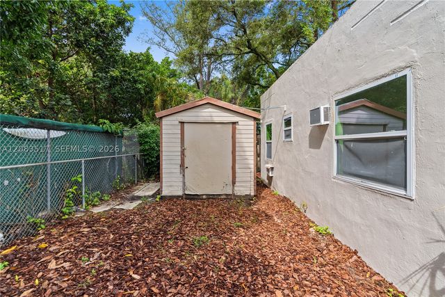 16860 NE 3rd Ct, North Miami Beach, FL 33162