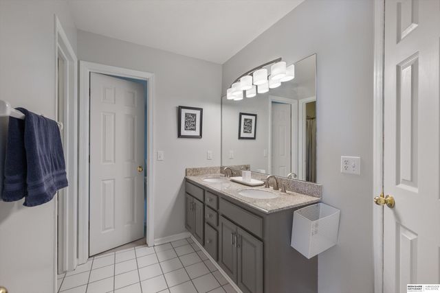 6335 S 178th Street, Omaha, NE 68135