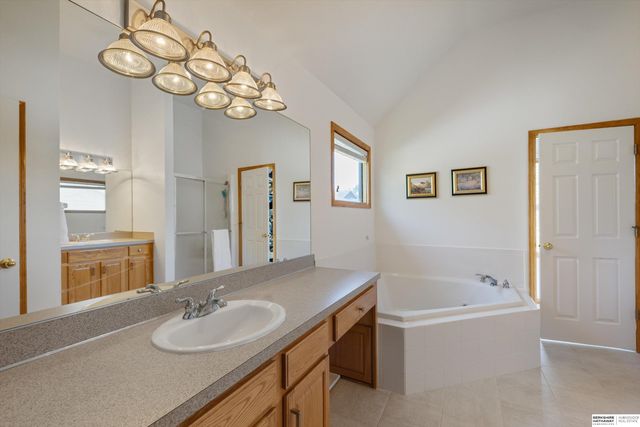 6335 S 178th Street, Omaha, NE 68135