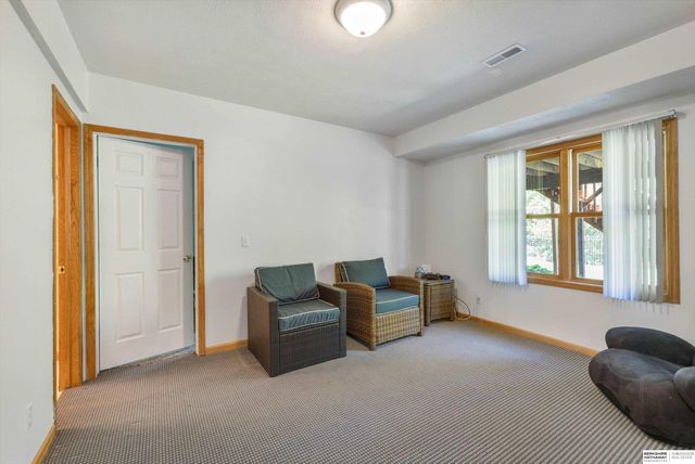 6335 S 178th Street, Omaha, NE 68135