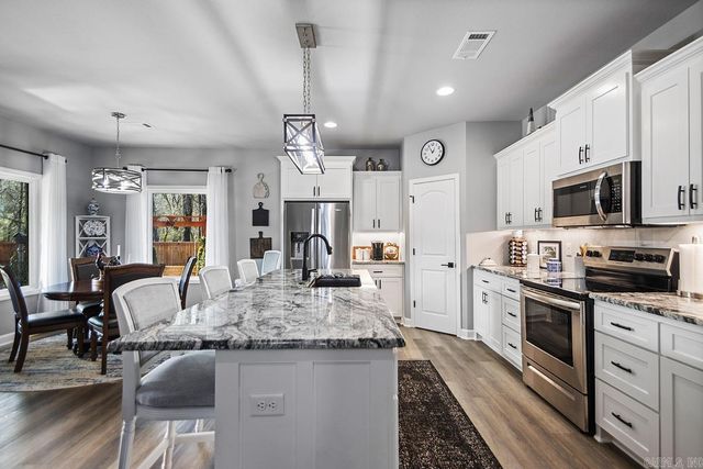 1265 Essex Drive, Benton, AR 72019