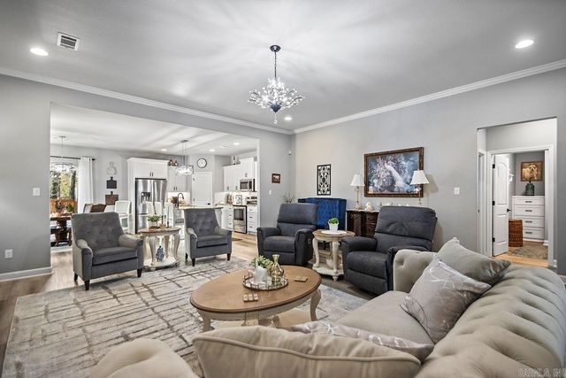 1265 Essex Drive, Benton, AR 72019