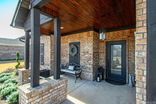 1265 Essex Drive, Benton, AR 72019