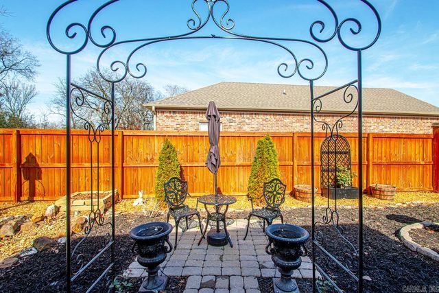 1265 Essex Drive, Benton, AR 72019