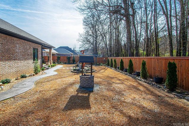 1265 Essex Drive, Benton, AR 72019