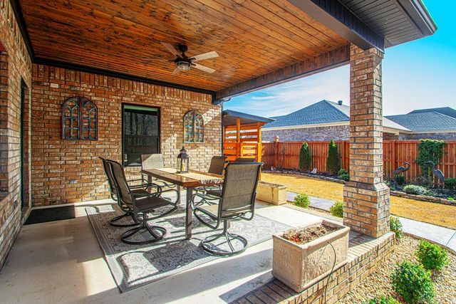 1265 Essex Drive, Benton, AR 72019