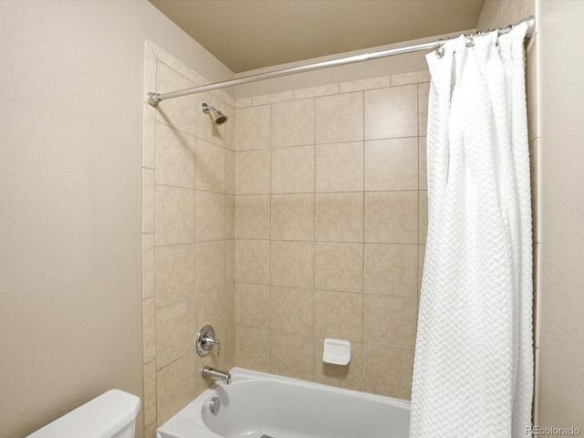 15504 W Auburn Avenue, Lakewood, CO 80228