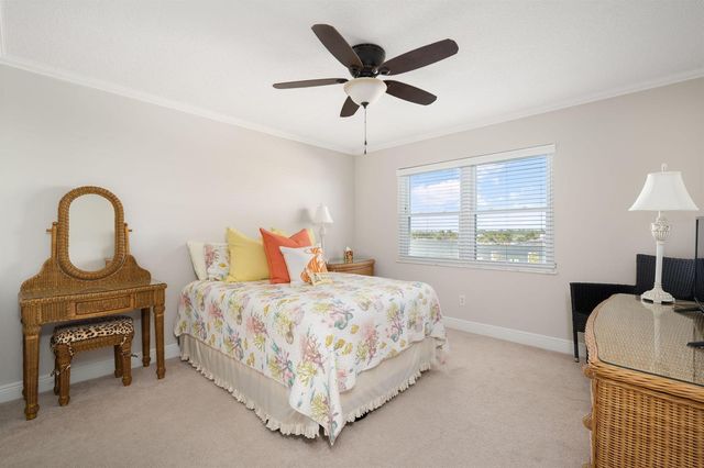 4049 Ocean Drive 505, Vero Beach, FL 32963